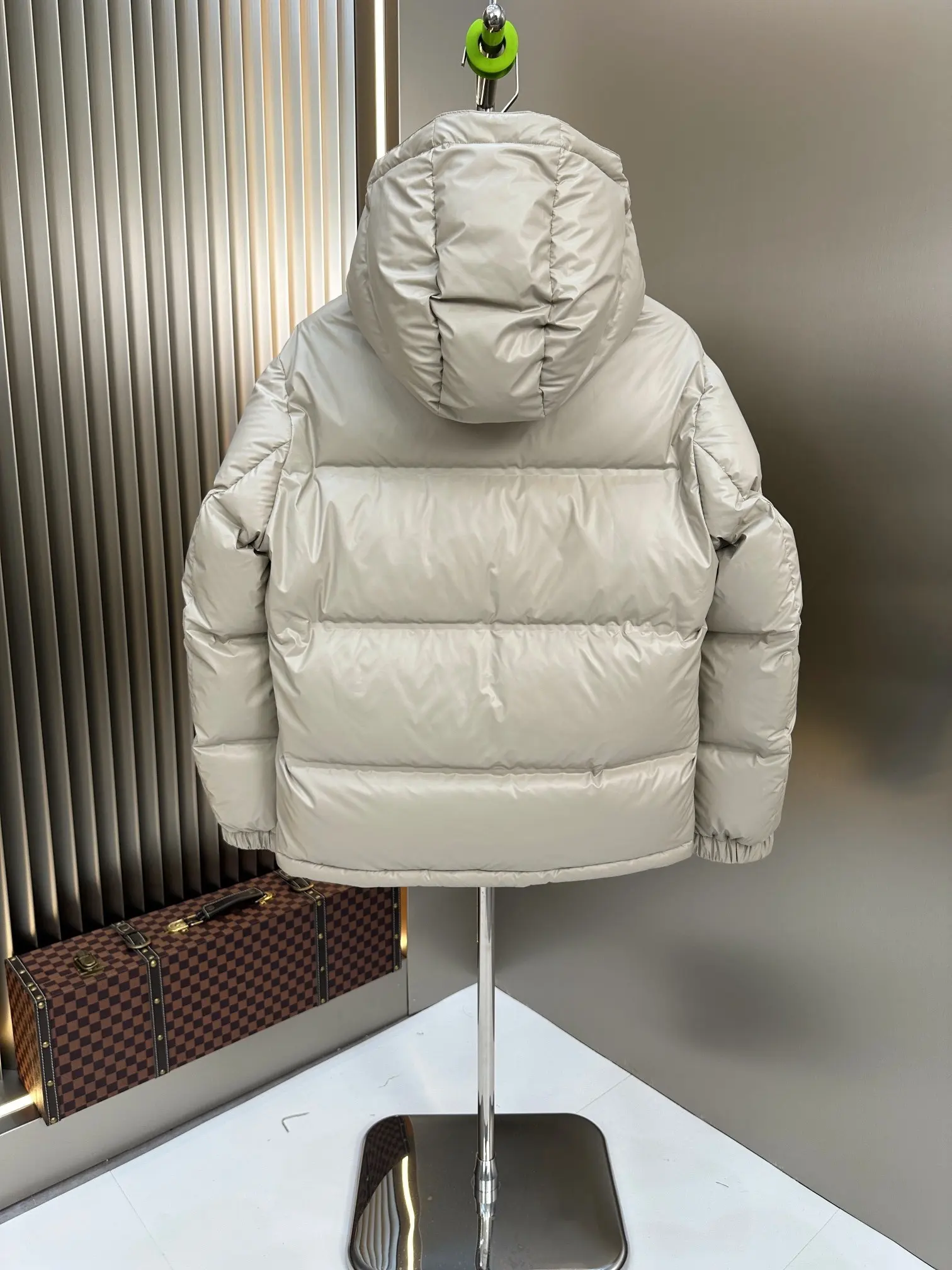 Hooded Down-Filled Puffer Jacket D59020885 — view 8
