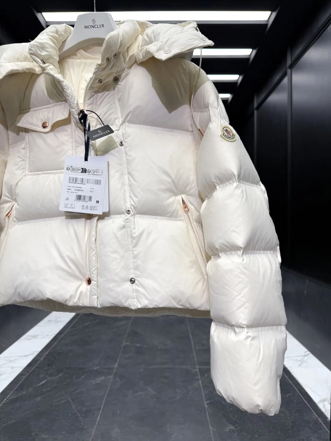 Erea Quilted Hooded Down Jacket D60020881 — view 7