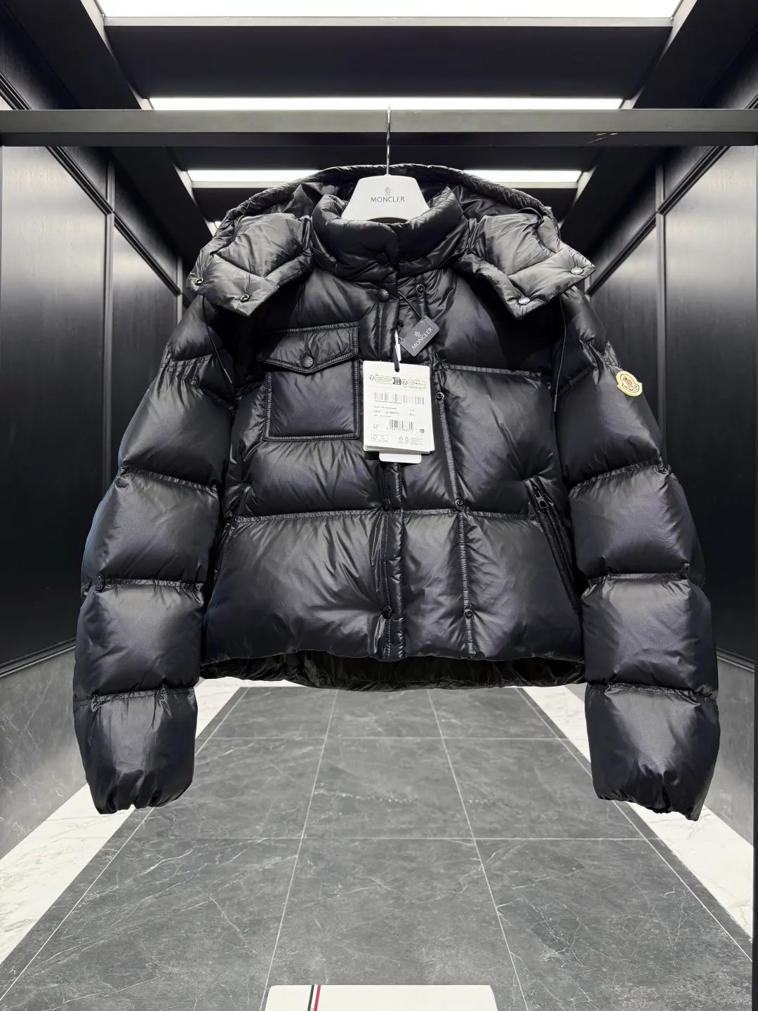 Moncler Erea Quilted Hooded Down Jacket D60020882 — view 5