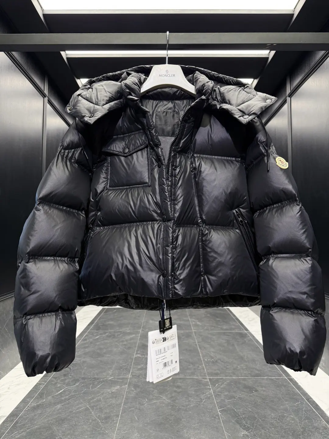 Moncler Erea Quilted Hooded Down Jacket D60020882 — view 8