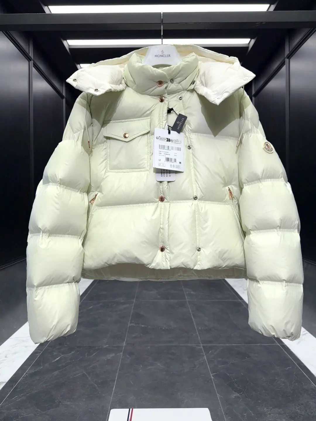 Erea Quilted Hooded Down Jacket D60020883 — view 5