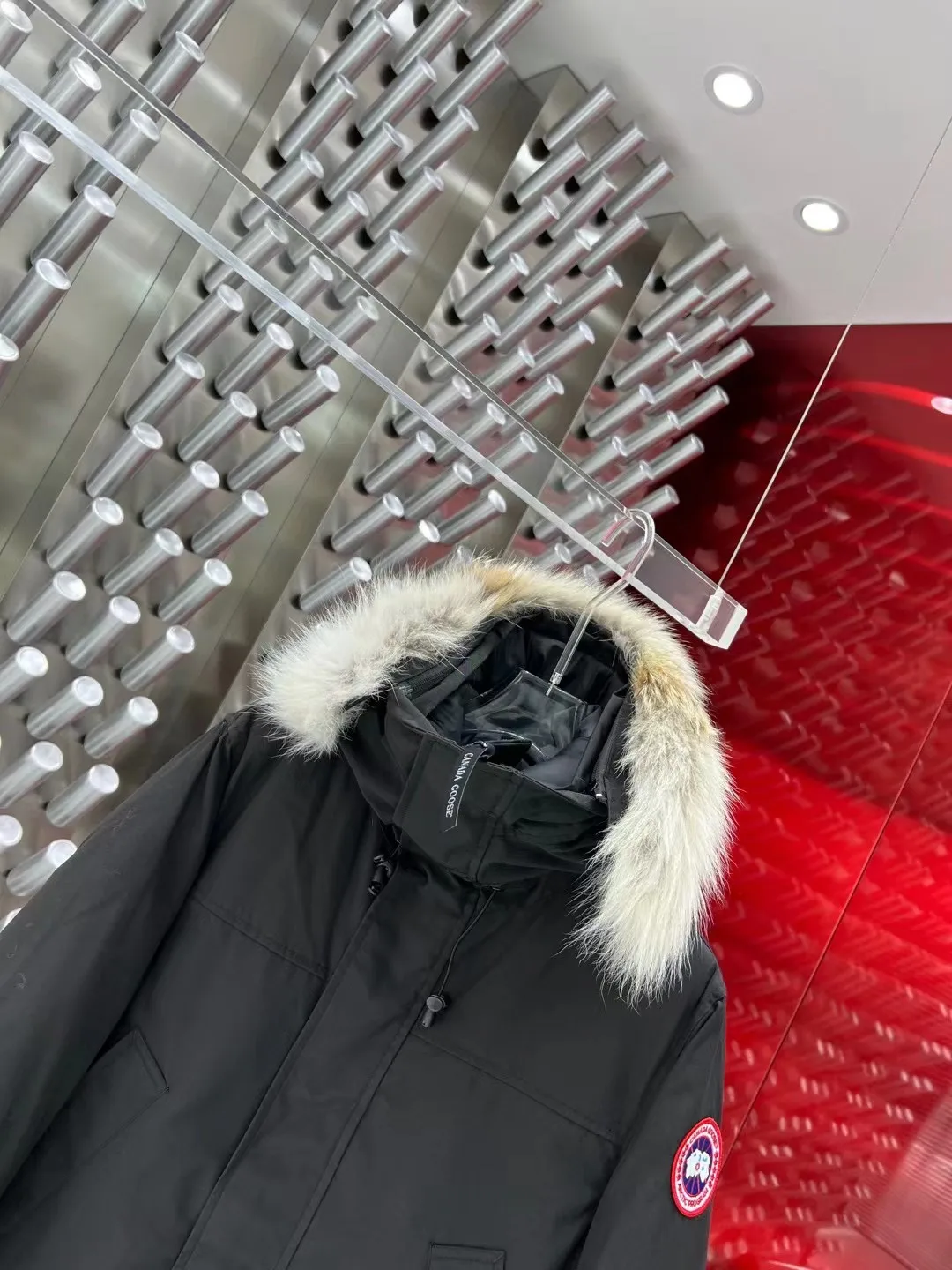 Canada Goose Fur-Trimmed Down Parka D60020956 — view 2