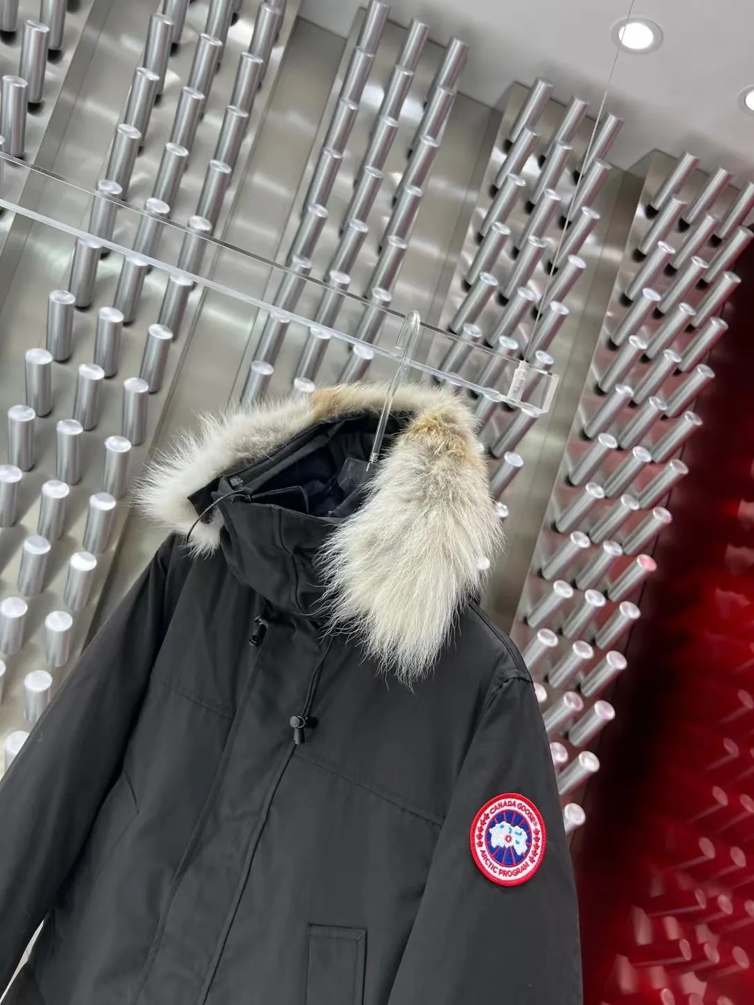 Canada Goose Fur-Trimmed Down Parka D60020956 — view 3
