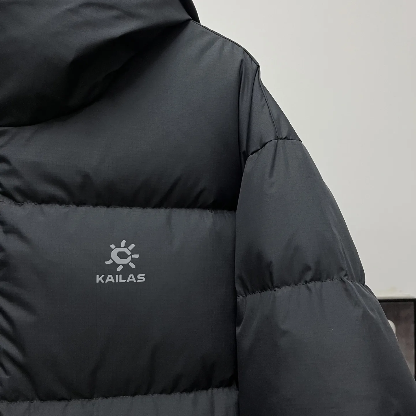 Whistler Longline Hooded Down Parka D60019028 — view 6
