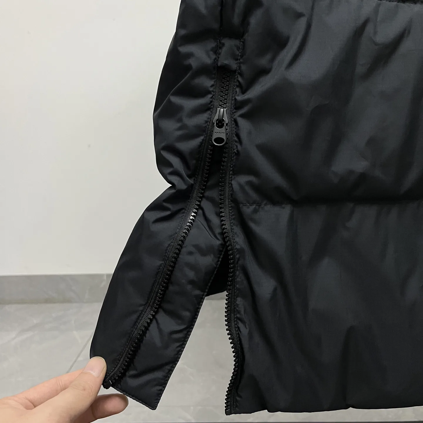 Whistler Longline Hooded Down Parka D60019028 — view 9