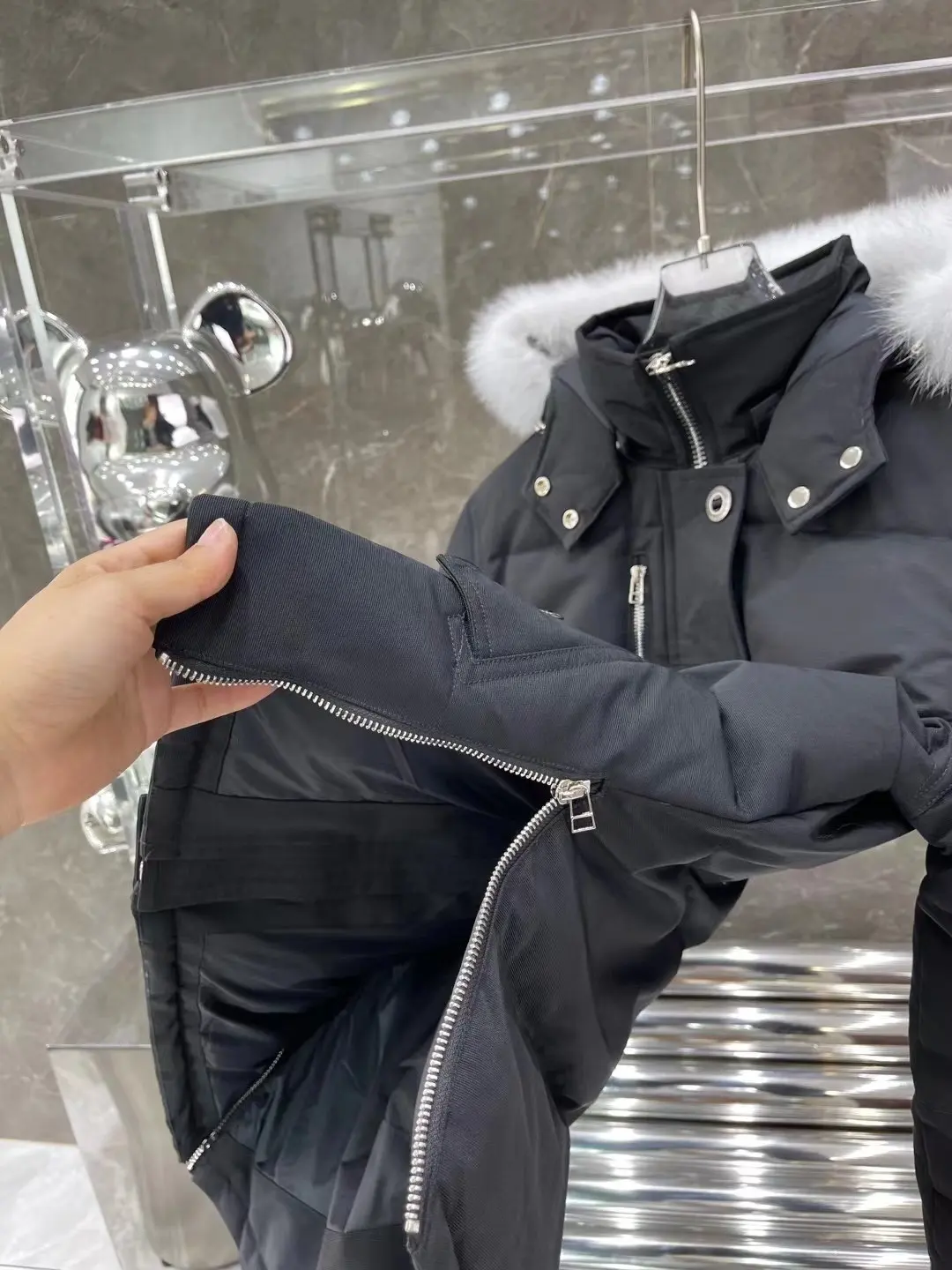 Moose Knuckles Fur-Trimmed Down Puffer Jacket D63020917 — view 7