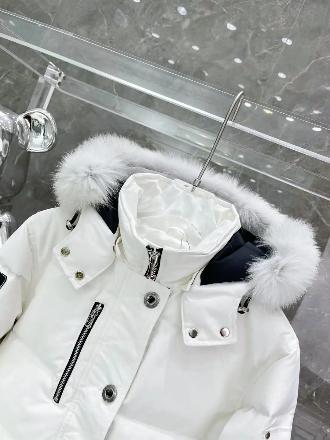 Moose Knuckles Fur-Trimmed Down Puffer Jacket D63020916 — view 2