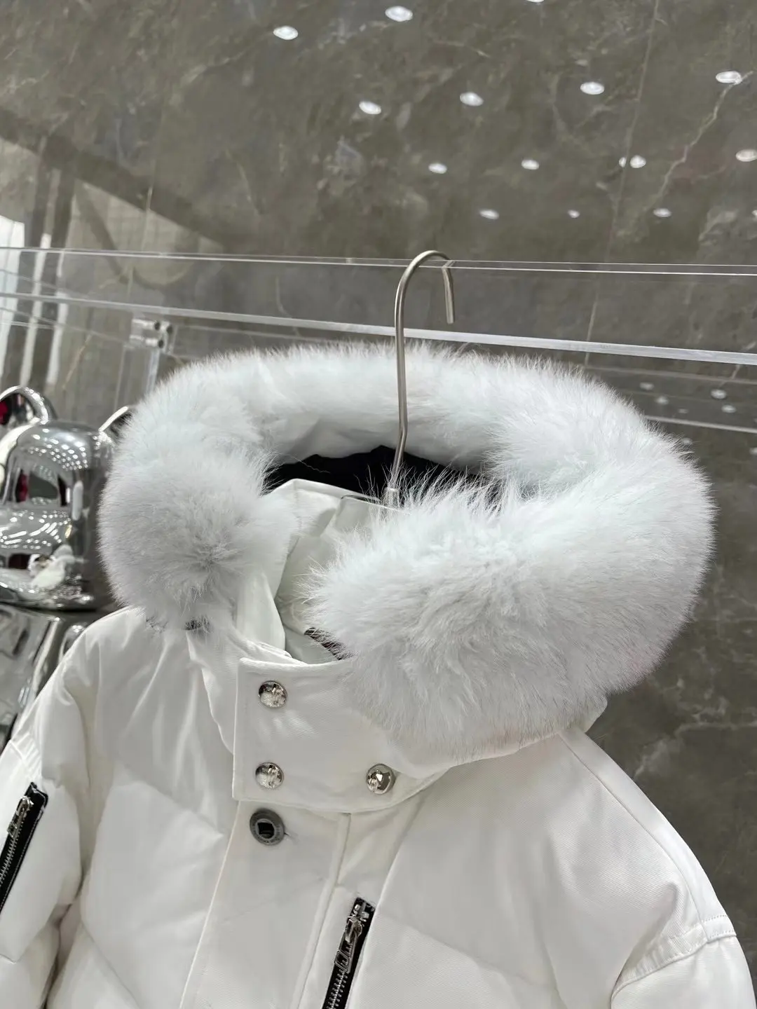 Moose Knuckles Fur-Trimmed Down Puffer Jacket D63020916 — view 11