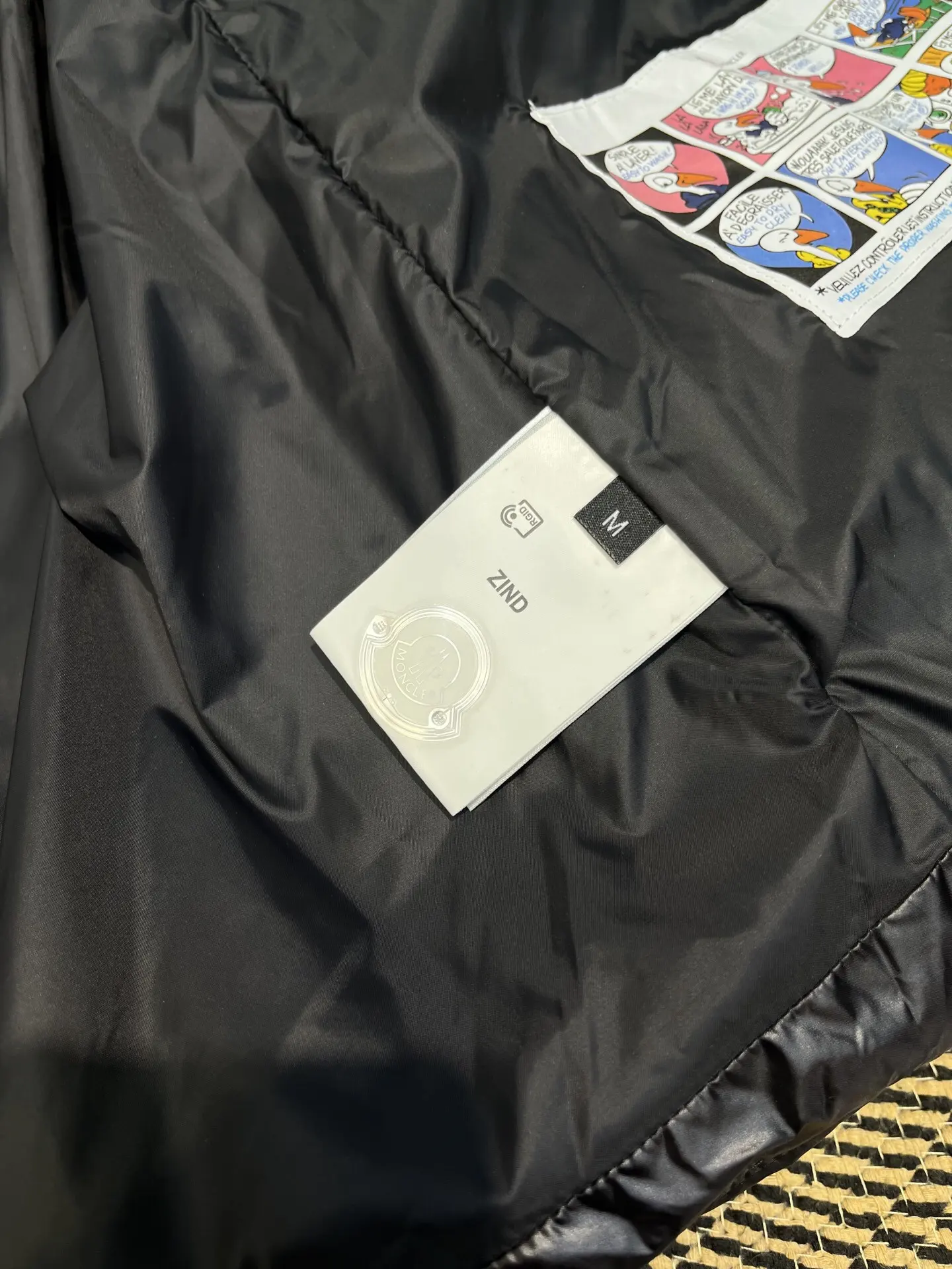 Logo-Appliqué Hooded Down Puffer Jacket D64020872 — view 9