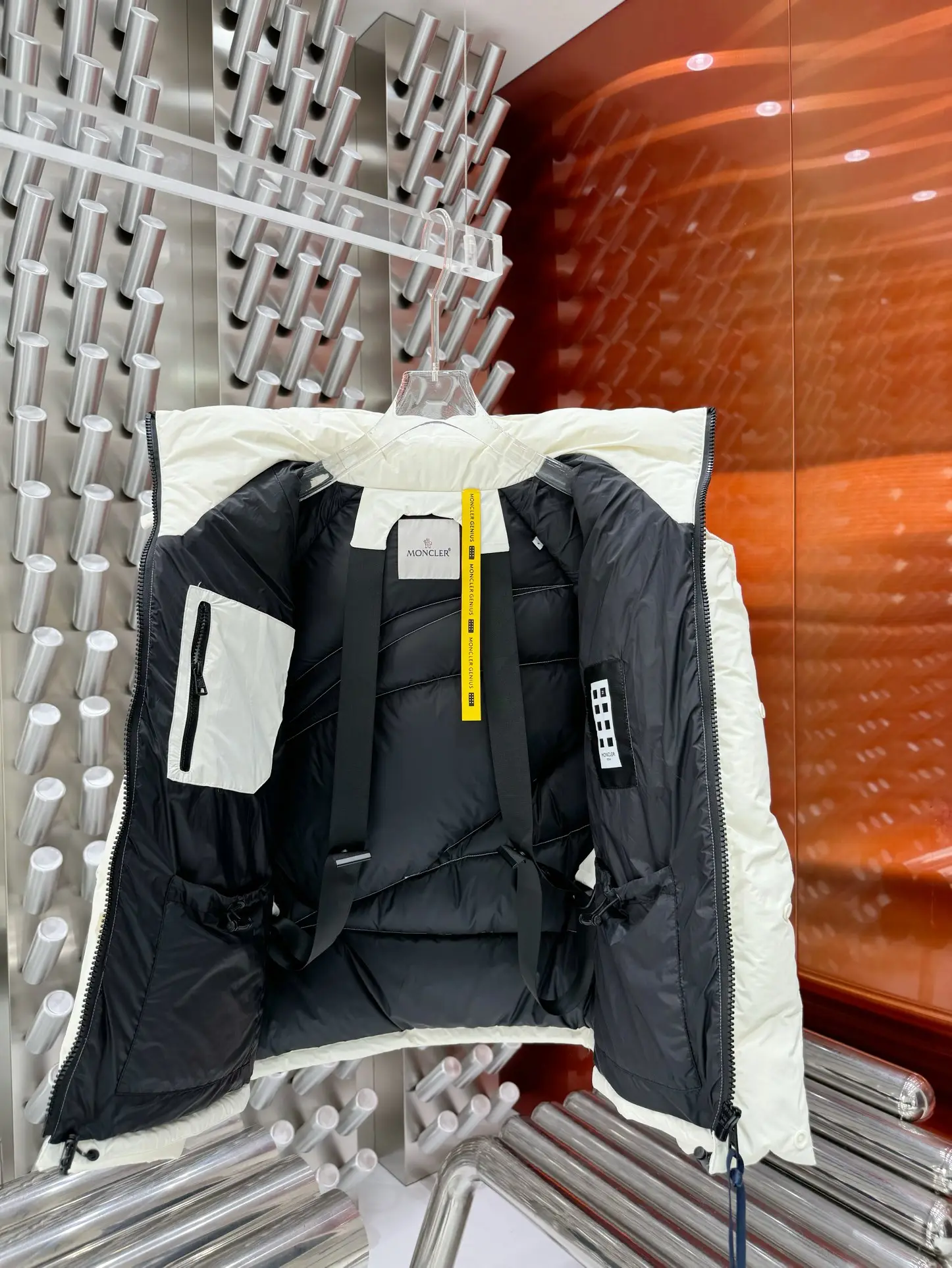 Hooded Down-Filled Puffer Jacket D65020876 — view 8