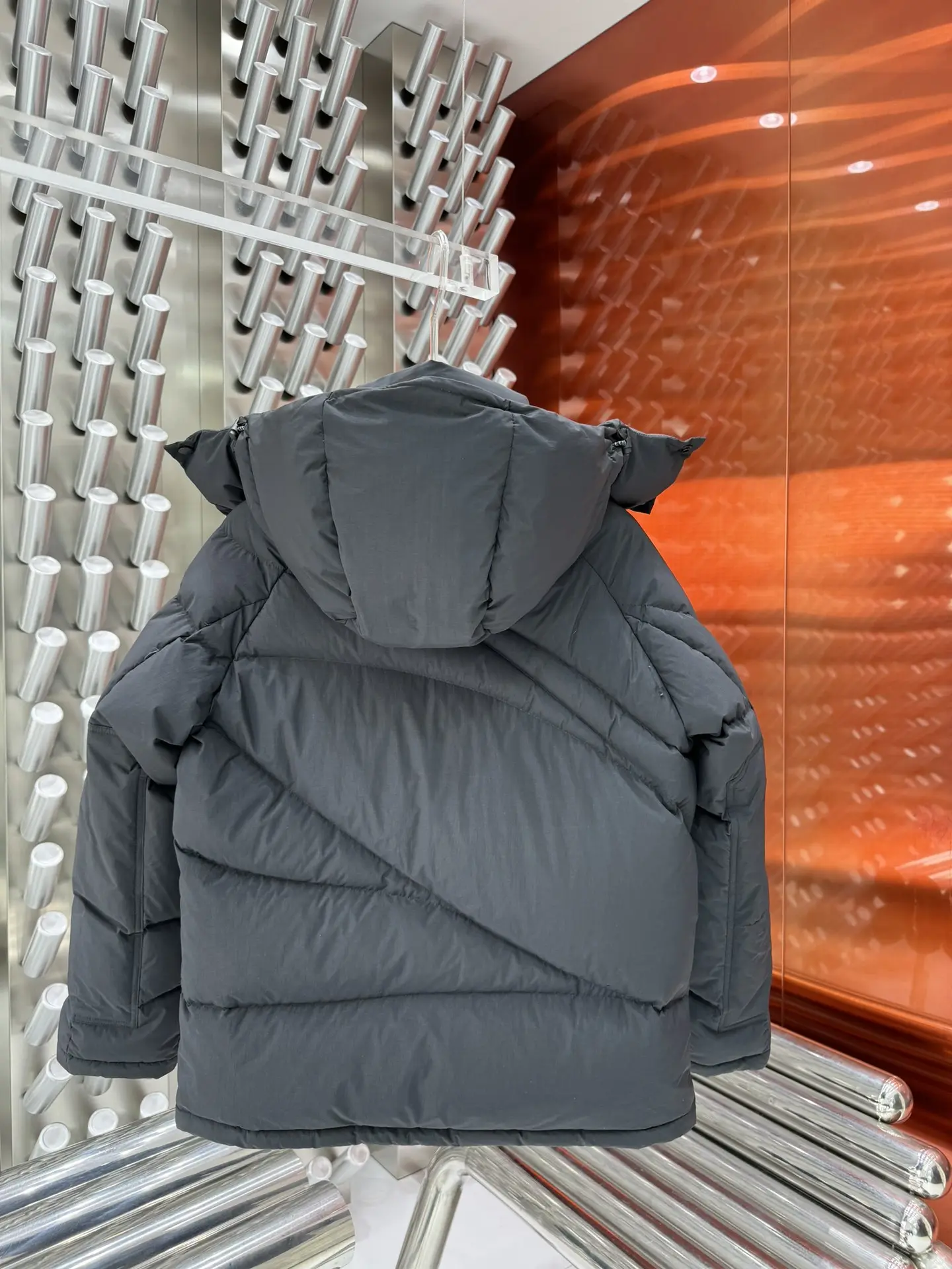 Moncler x Pharrell Williams Down-Filled Puffer Jacket D65020875 — view 9