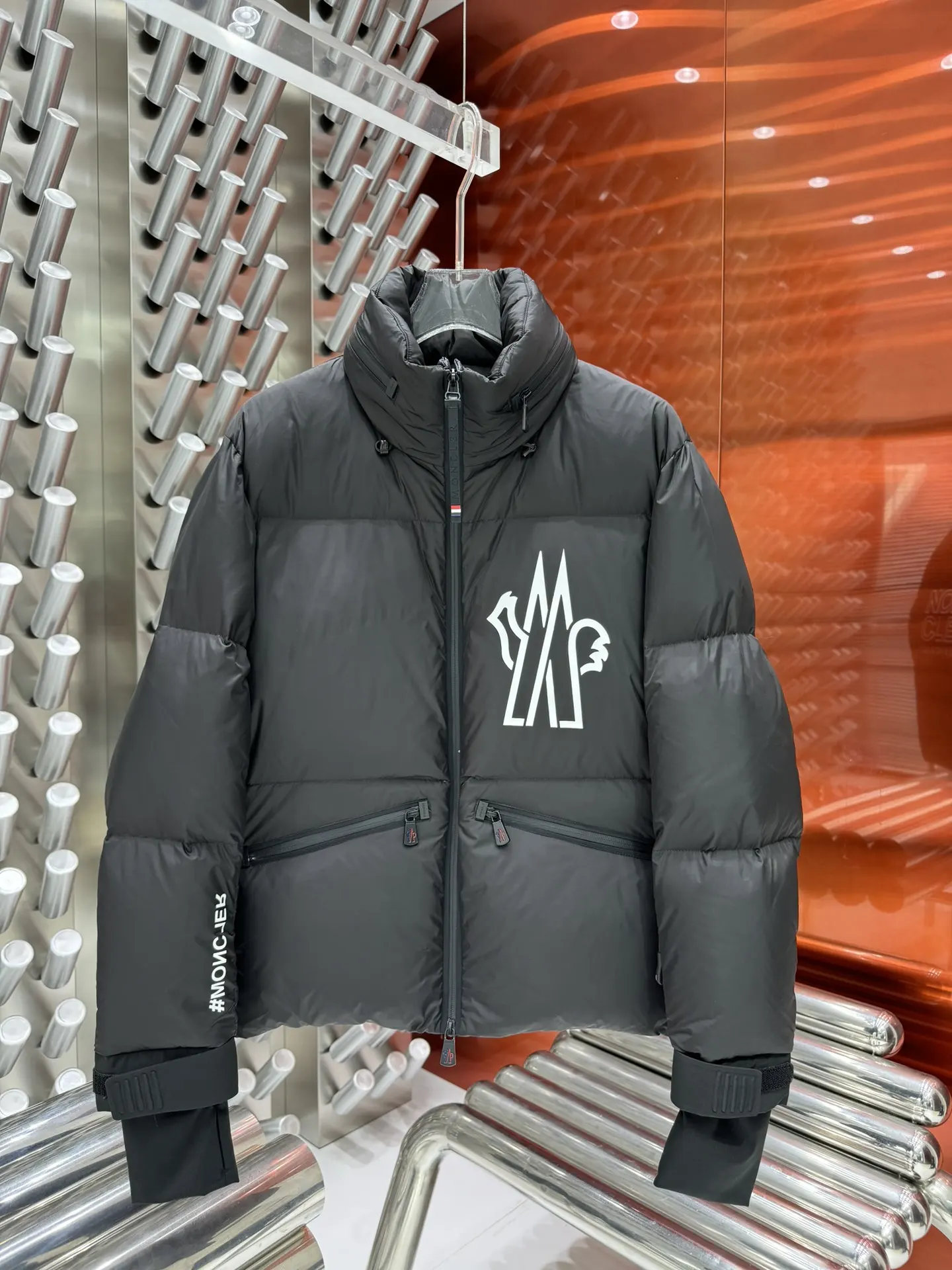 Logo-Print Down-Filled Puffer Jacket D65020871