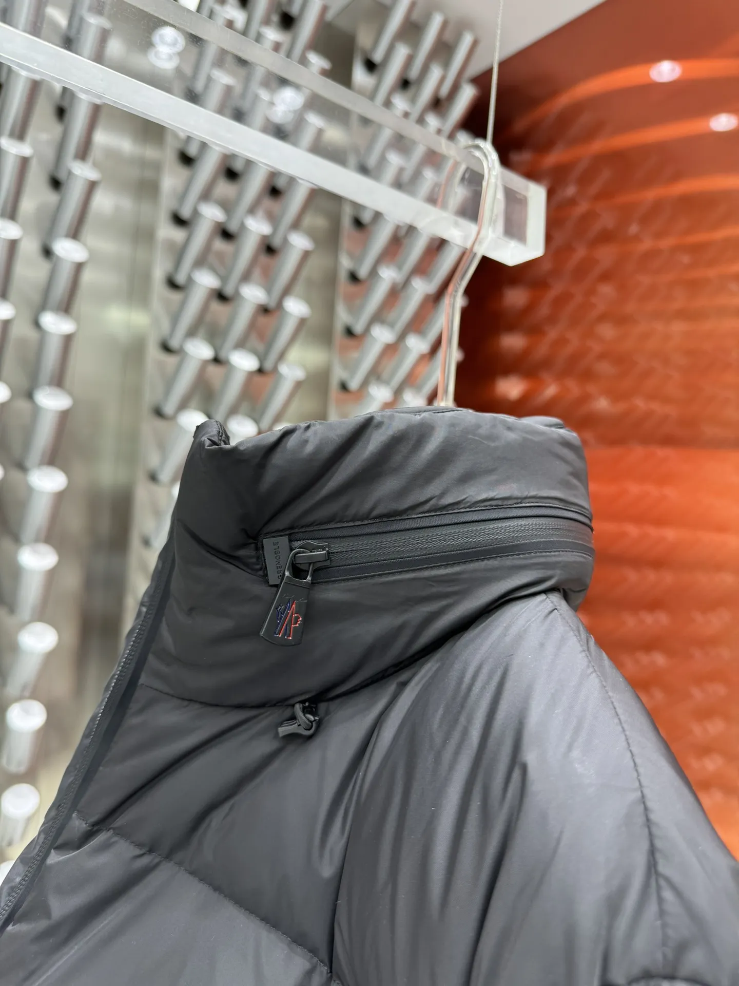 Logo-Print Down-Filled Puffer Jacket D65020871 — view 7