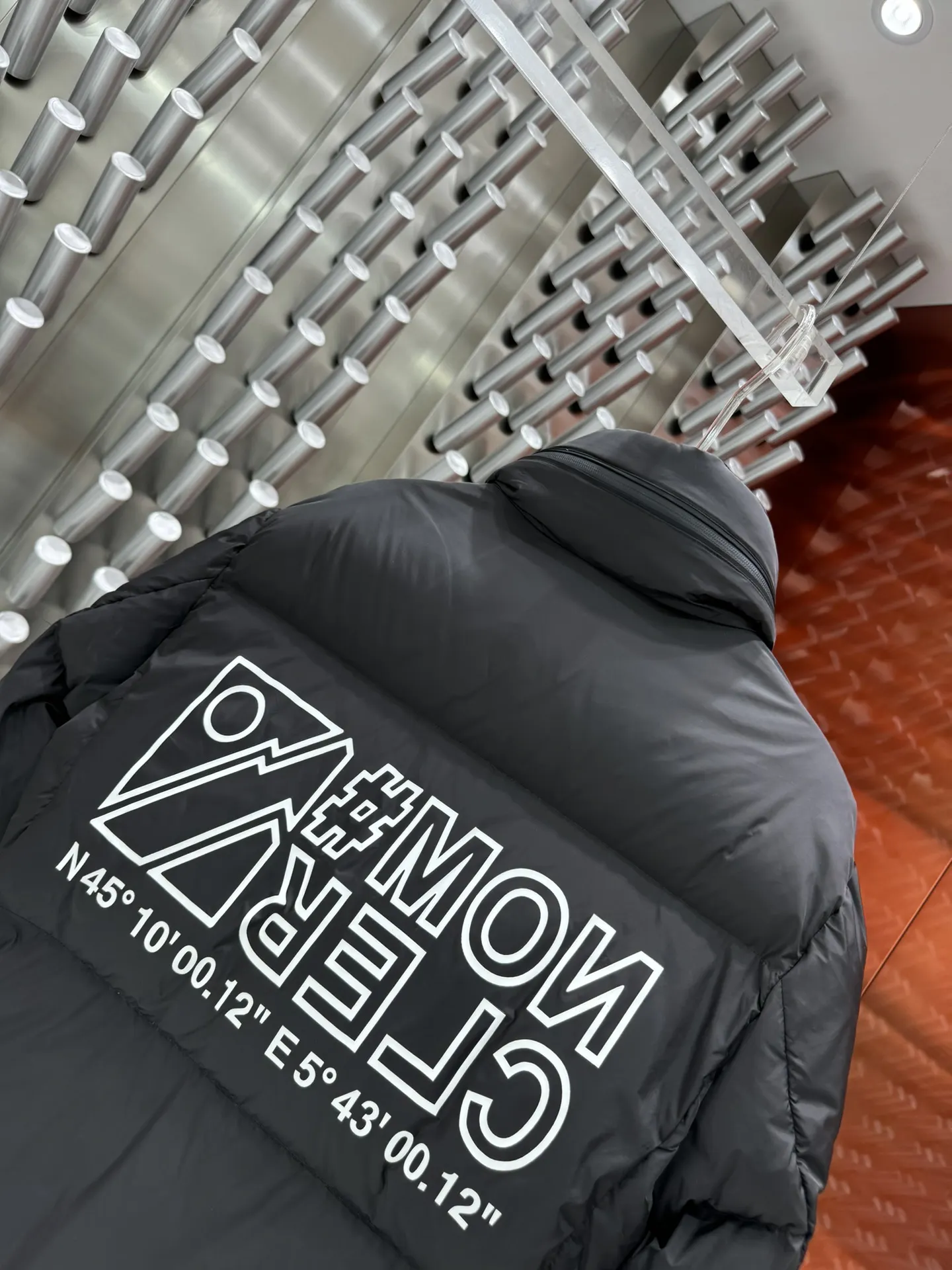 Logo-Print Down-Filled Puffer Jacket D65020871 — view 8