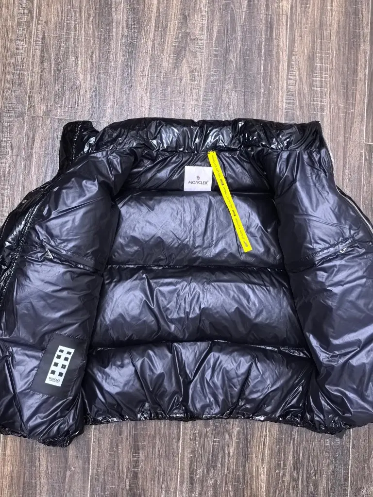 Moncler x 1017 ALYX 9SM Glossy Down Jacket D70020911 — view 4