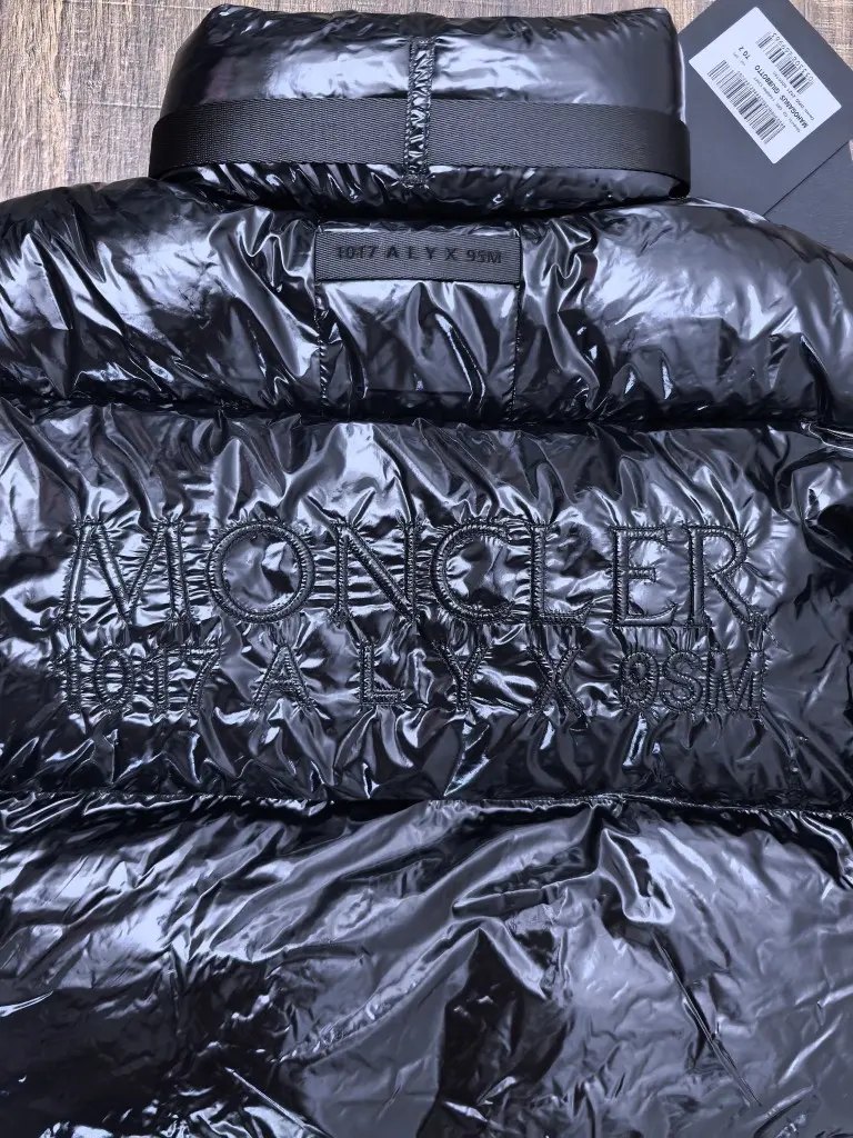 Moncler x 1017 ALYX 9SM Glossy Down Jacket D70020911 — view 5