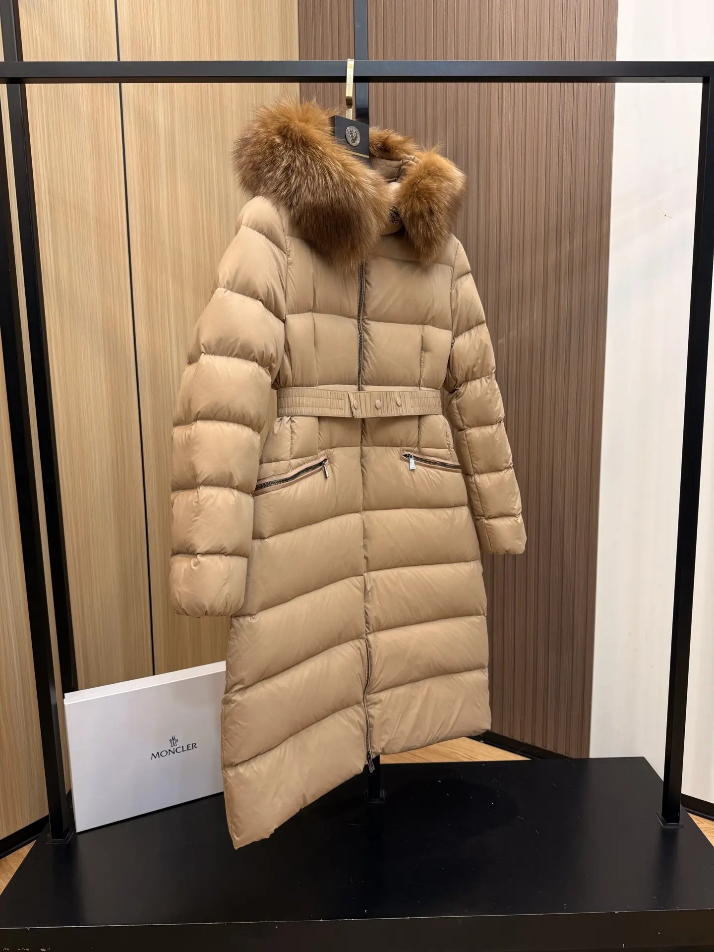 Boed Fur-Trimmed Belted Down Jacket D70020892 — view 4