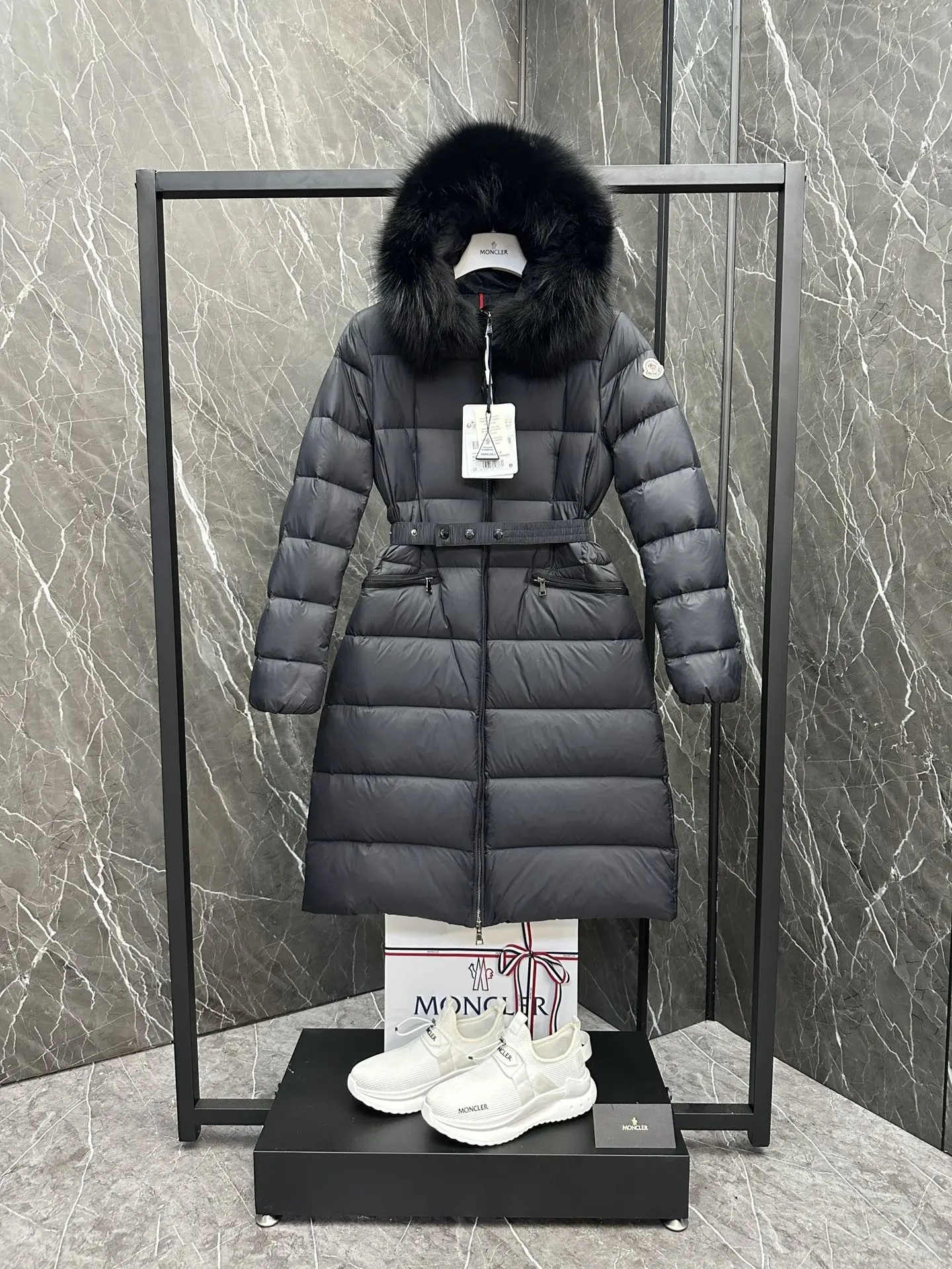 Boed Fur-Trimmed Belted Down Coat D70020893 — view 2