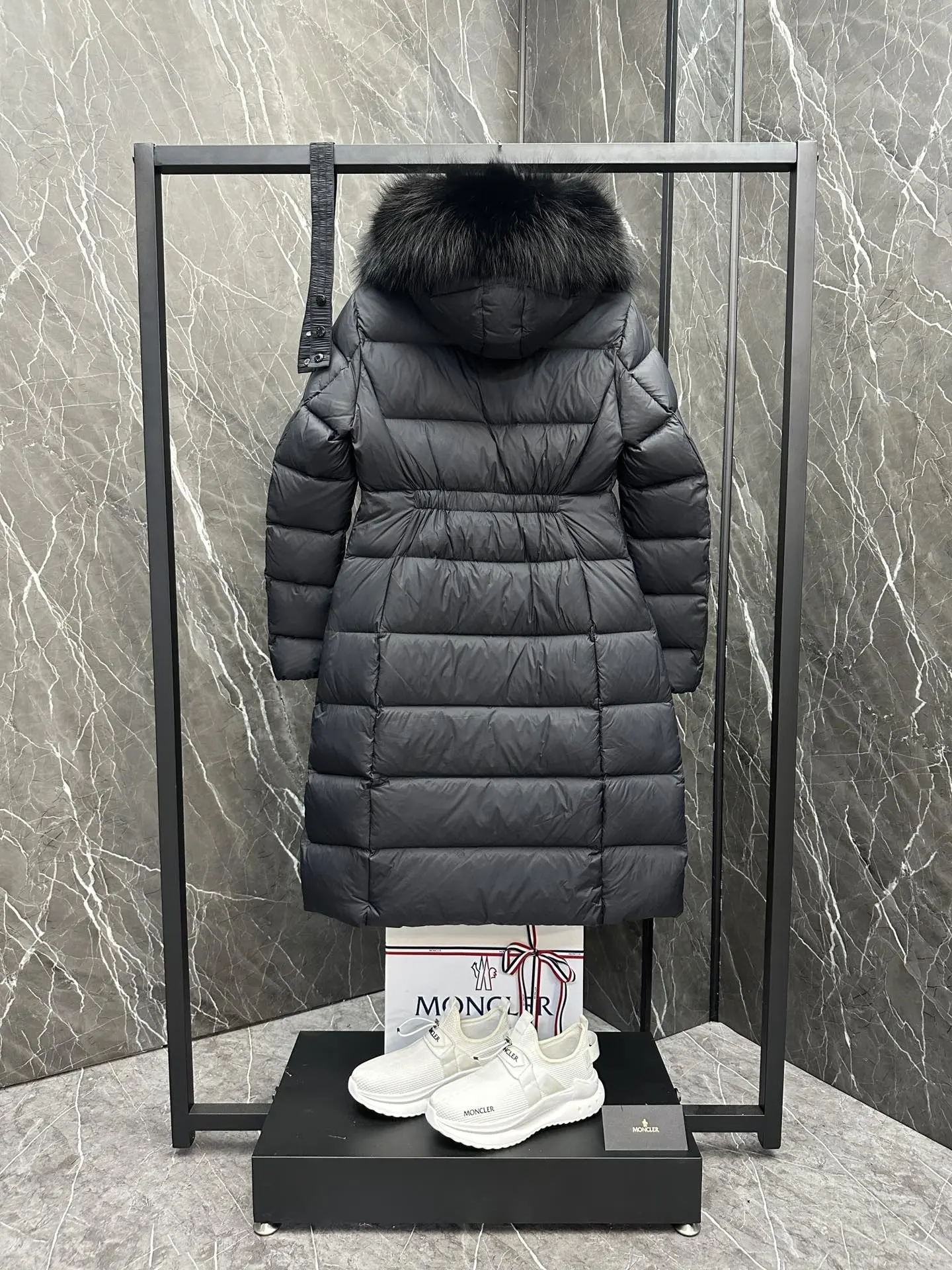 Boed Fur-Trimmed Belted Down Coat D70020893 — view 9