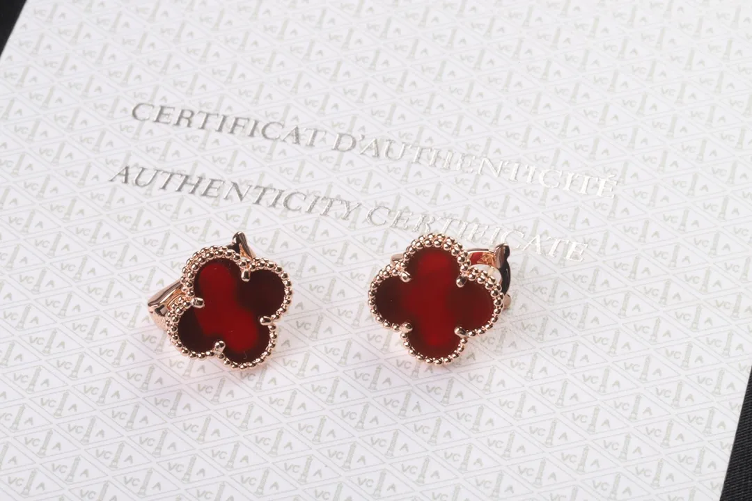 Alhambra Vintage Clover Clip-On Earrings (Sterling Silver) D21016932 — view 4