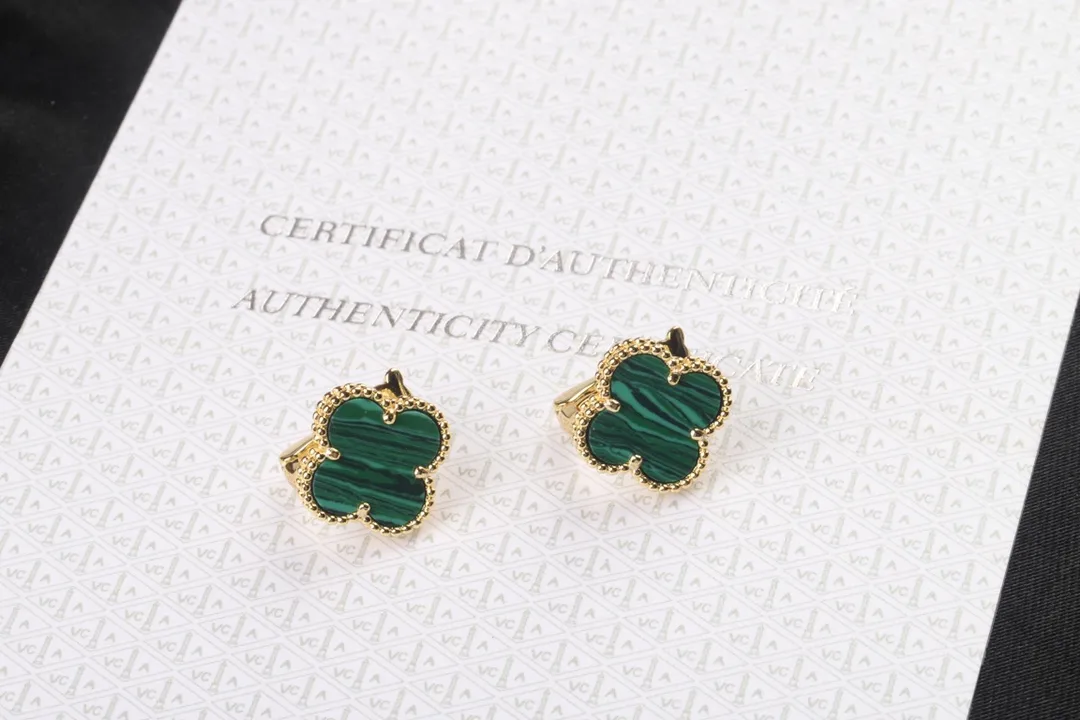 Alhambra Vintage Clover Clip-On Earrings (Sterling Silver) D21016931 — view 5