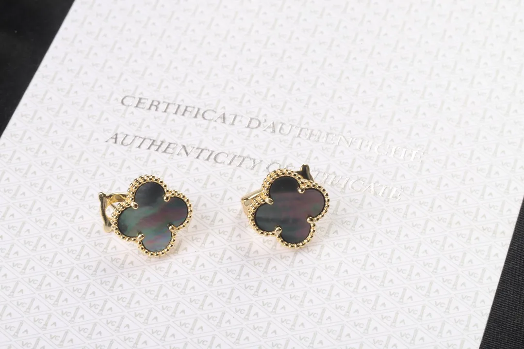Alhambra Vintage Clover Clip-On Earrings (Sterling Silver) D21016931 — view 6