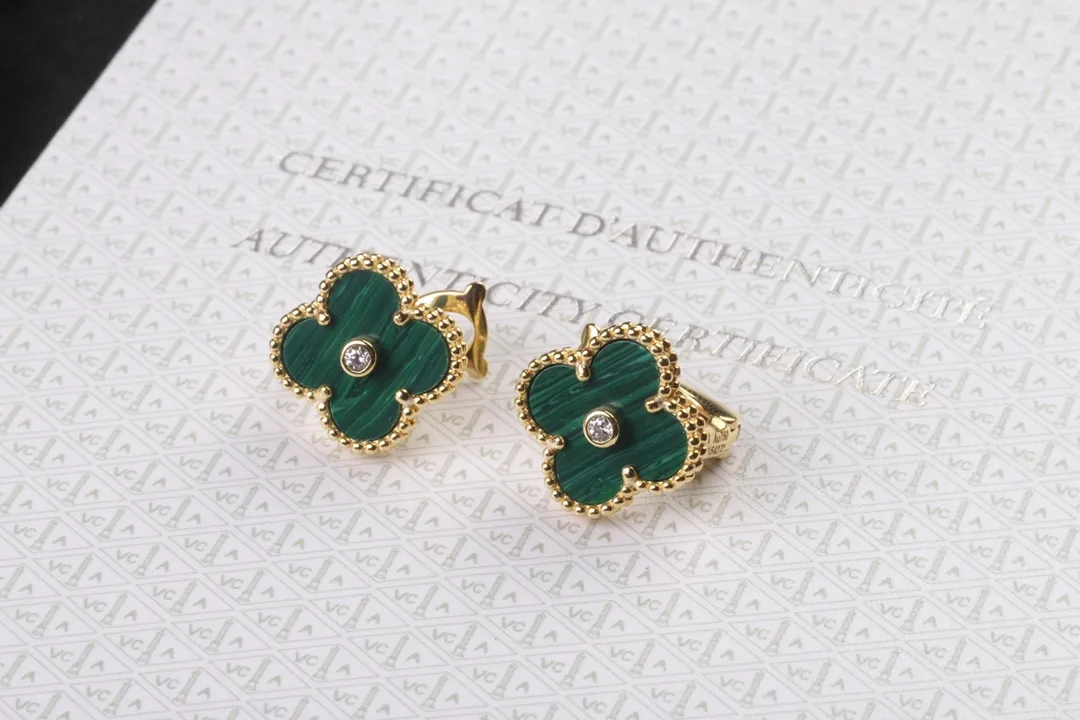 Alhambra-Style Clover Stud Earrings (Sterling Silver) D22016934 — view 5